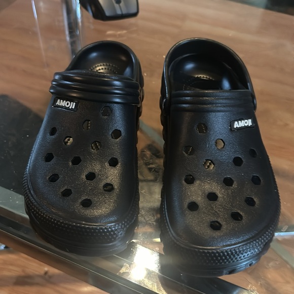 Clogs - Picture 2 of 9